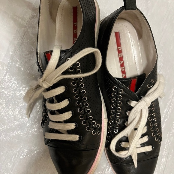 Prada Black and White Low-Top Sneakers with Textured Leather - Picture 4 of 15